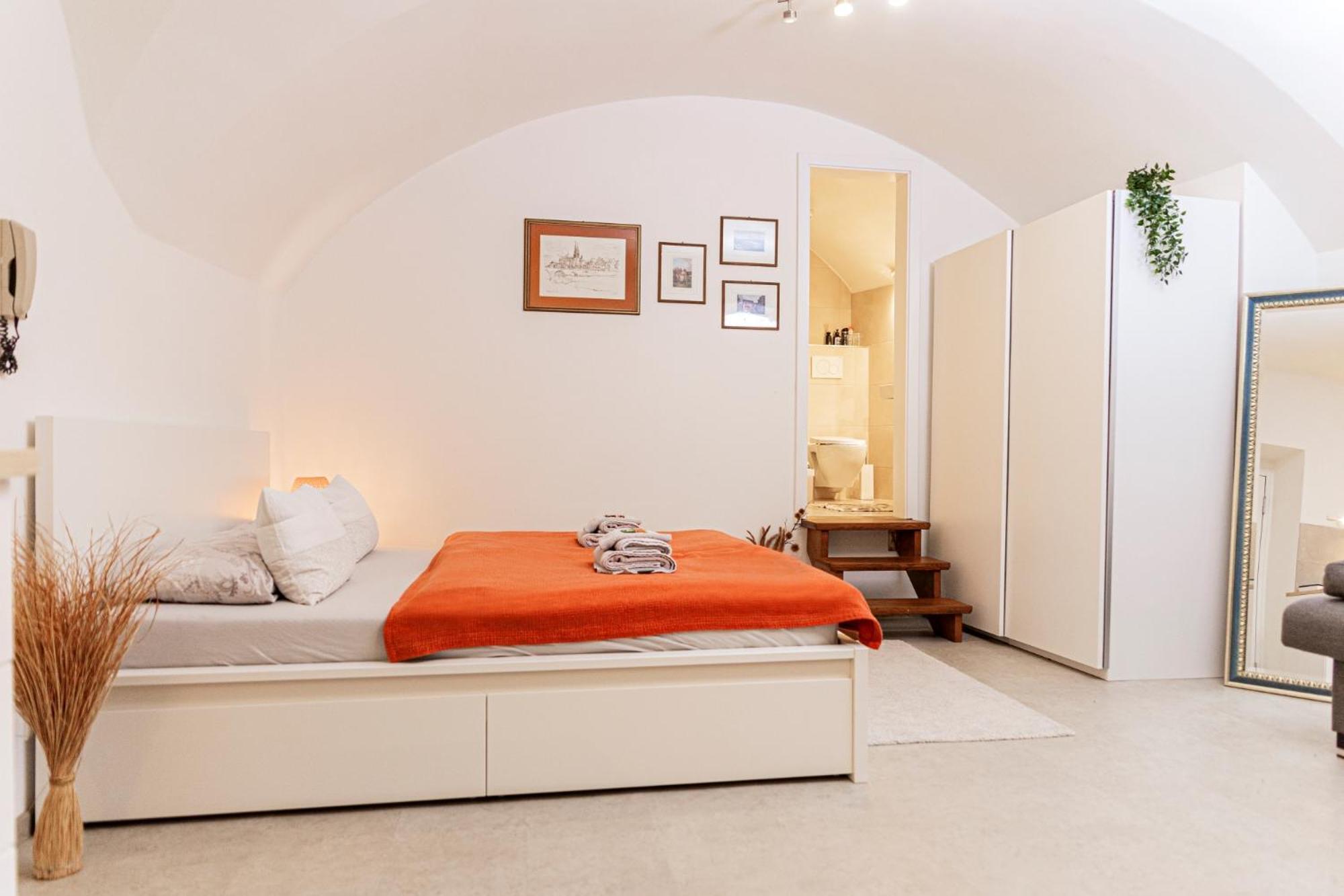 Suite-Řezno Exteriér fotografie