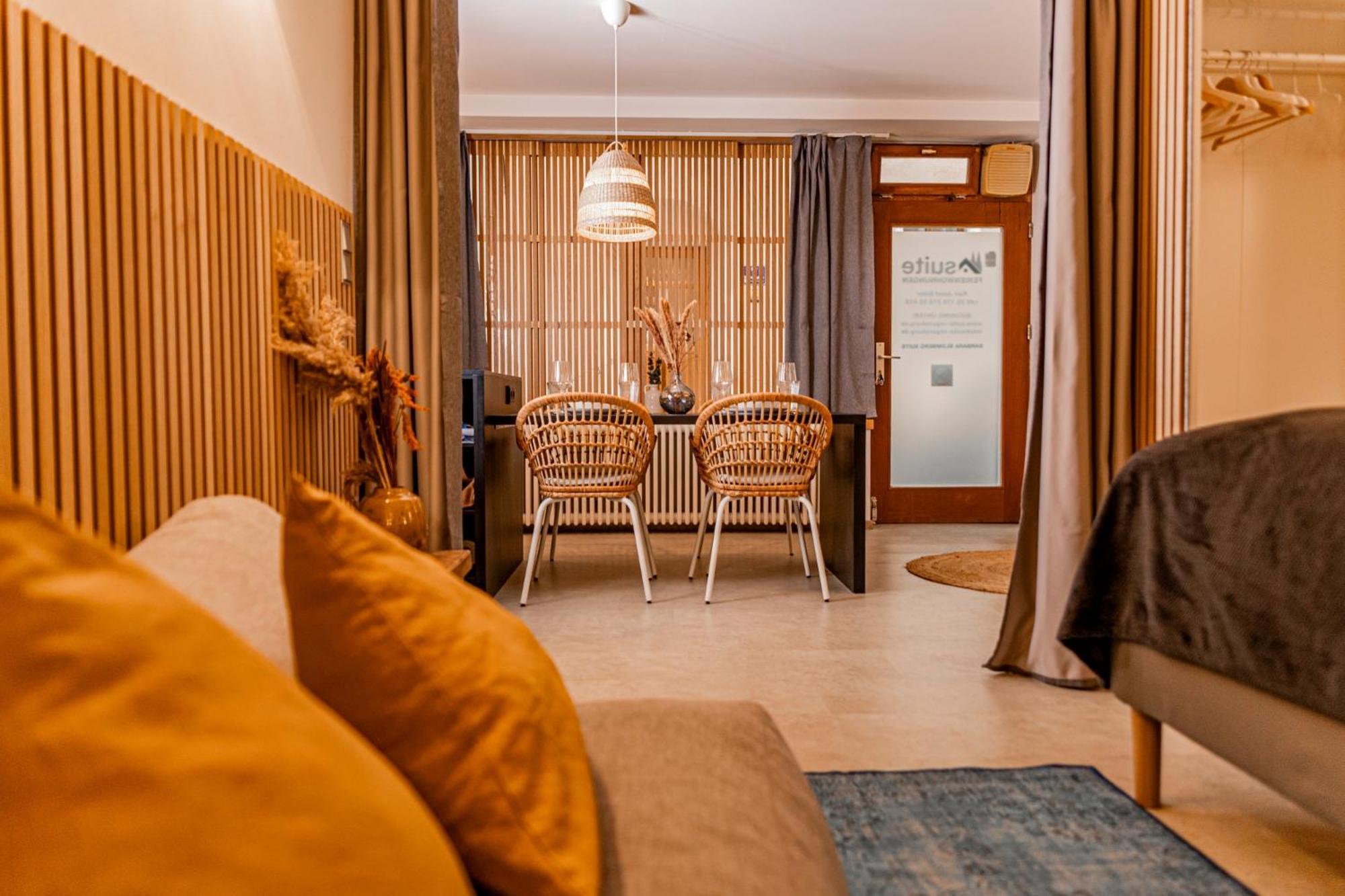Suite-Řezno Exteriér fotografie
